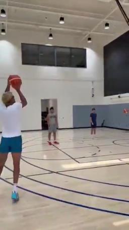 阿杜准备来马刺了？索汉被拍到在太阳的训练馆训练